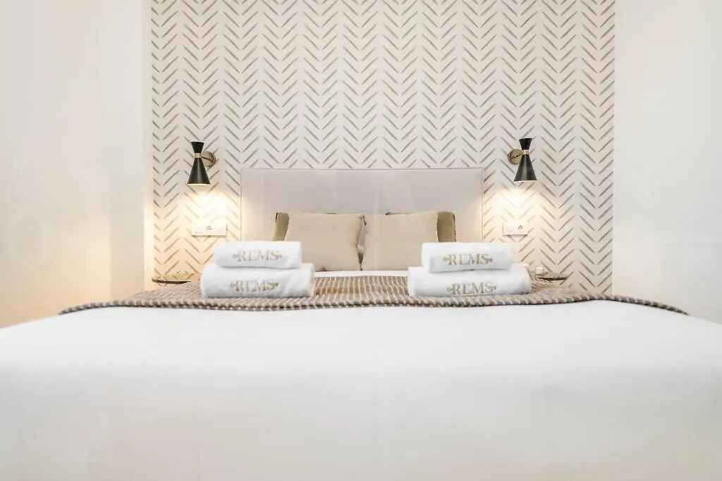 Enchanting And Bright Apartment Center By Rems Màlaga