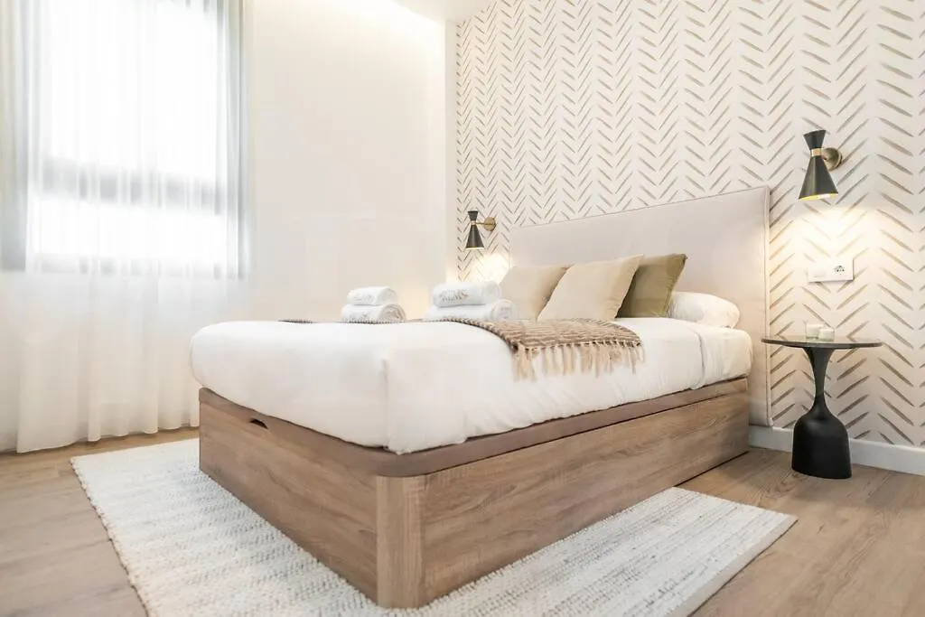 Enchanting And Bright Apartment Center By Rems Màlaga