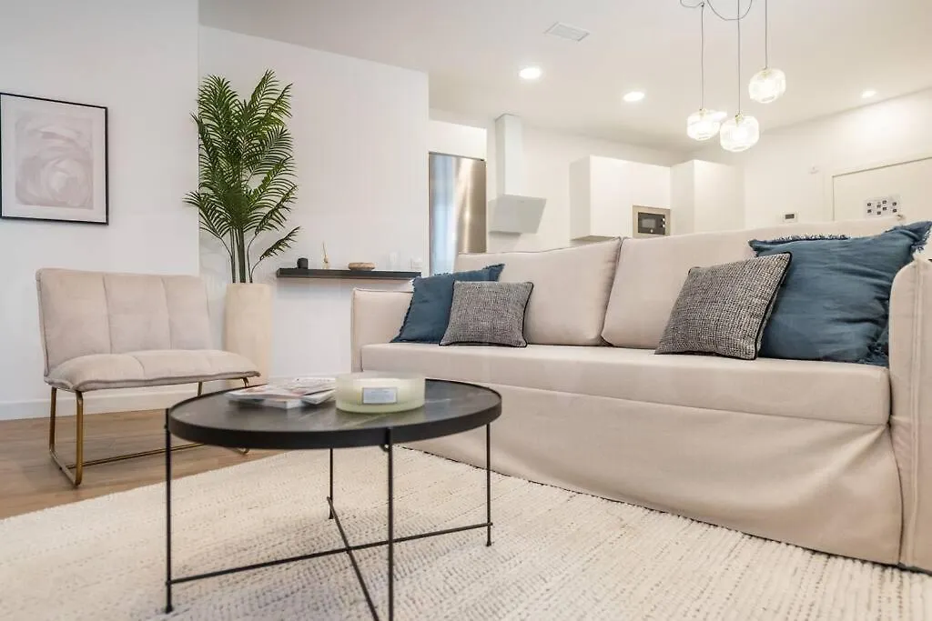 Enchanting And Bright Apartment Center By Rems contacts