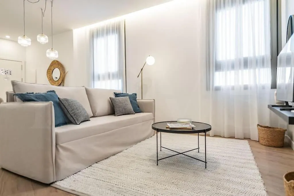 Enchanting And Bright Apartment Center By Rems Малага